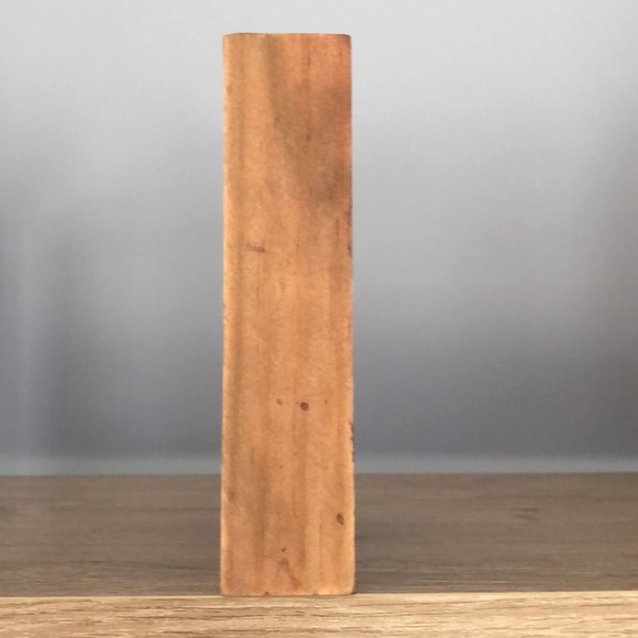 “I Like Big Mutts” home decor. Like new. - Picture 5 of 9